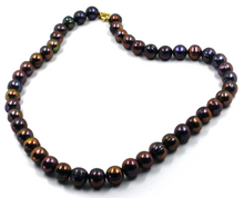 Cargar imagen en el visor de la galería, Collar de oro amarillo de 18 quilates de 40,6 cm con perlas barrocas de agua dulce de color morado oscuro de 9/9,5 mm.