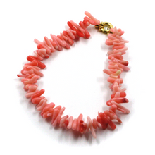 Cargar imagen en el visor de la galería, Pulsera de cuentas de oro amarillo de 18 quilates de 18 cm y coral bambú rosa de 5-15 mm.