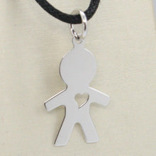 Charger l'image dans la galerie, PENDENTIF LUSTRÉ EN OR BLANC 18 CARATS AVEC BÉBÉ GARÇON AVEC COEUR PERFORÉ