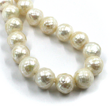 Cargar imagen en el visor de la galería, Pulsera de oro amarillo de 18 quilates de 7,9", perlas barrocas blancas facetadas de agua dulce de 9/9,5 mm