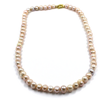 Cargar imagen en el visor de la galería, Collar de oro amarillo de 18 quilates de 24" con perlas barrocas de agua dulce redondas/ovaladas de color rosa de 6,5 mm.