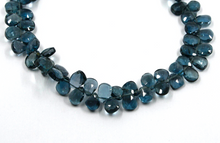 Cargar imagen en el visor de la galería, Pulsera de cuentas de oro amarillo de 18 quilates de 18 cm con topacio natural facetado de Londres y gotas de 7 mm.