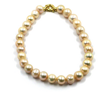 Cargar imagen en el visor de la galería, Pulsera de oro amarillo de 18 quilates de 7,9" con perlas barrocas de color rosa, redondas/ovaladas, de 7-7,5 mm de ancho.