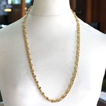 Cargar imagen en el visor de la galería, Cadena náutica grande de oro amarillo de 18 quilates con ancla ovalada de 6,7 mm y 70 cm de largo.