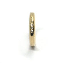 Cargar imagen en el visor de la galería, ANILLO DE TRILOGÍA DE ORO AMARILLO DE 18 QUILATES CON 3 DIAMANTES DE 0,03 CT, UNOAERRE DE 3 MM, HECHO EN ITALIA