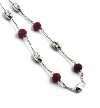 Charger l'image dans la galerie, Collier en or blanc 18 carats alternant rubis rouge de 4 mm et ovales blancs facettés de 3 mm, 16"