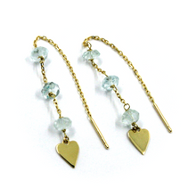 Charger l'image dans la galerie, Boucles d'oreilles longues en or jaune 18 carats, 4,5 cm (1,77"), aigue-marine 5 mm, cœur 6 mm