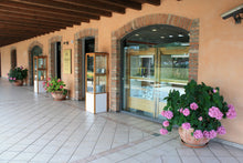 Load image into Gallery viewer, 18K YELLOW GOLD TENNIS RACKET PENDANT, CHARM, 20 mm, 0.8 inches, MADE IN ITALY