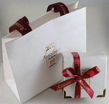 Cargar imagen en el visor de la galería, PENDIENTES CUADRADOS DE ORO BLANCO DE 18 QUILATES DE 3 MM CON DIAMANTES DE 0,25 CT, HECHOS EN ITALIA