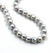 Cargar imagen en el visor de la galería, Pulsera de oro amarillo de 18 quilates de 19,9 cm con perlas barrocas de agua dulce redondas/ovaladas de color púrpura de 6 mm.