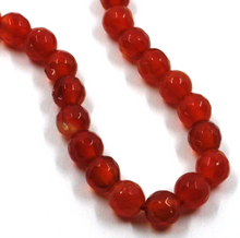 Cargar imagen en el visor de la galería, Pulsera de oro amarillo de 18 quilates de 18,1 cm con esferas de jade rojo facetadas de 6 mm.