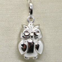 Cargar imagen en el visor de la galería, 18k white gold rounded lucky owl pendant charm 22 mm smooth made in Italy.