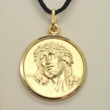 Cargar imagen en el visor de la galería, 18k yellow gold Ecce Homo, Jesus Christ face medal pendant very detailed made in Italy, 19 mm.