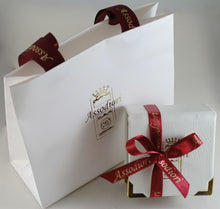 Charger l'image dans la galerie, 18k white gold round earrings with diamond diamonds 0.13 carats, made in Italy.