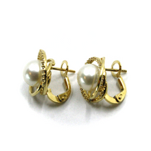 Cargar imagen en el visor de la galería, 18k yellow gold clips 16mm earrings alternate flower knot pearls, cubic zirconia.