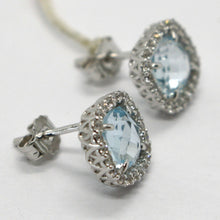 Cargar imagen en el visor de la galería, 18k white gold earrings cushion square blue topaz, zirconia frame.