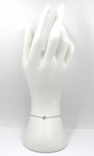 Charger l'image dans la galerie, 18k white gold rolo thin bracelet with central small 5mm letter initial G.