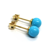 Cargar imagen en el visor de la galería, 18k yellow gold 6mm spheres balls reconstructed turquoise button earrings.