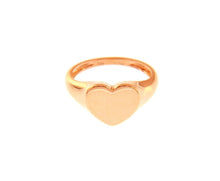 Charger l'image dans la galerie, 18k rose gold band smooth chevalier ring, central 10mm heart, made in Italy.