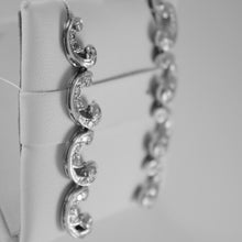 Cargar imagen en el visor de la galería, 18k white gold pendant curve earrings diamond diamonds .70 carats made in Italy.