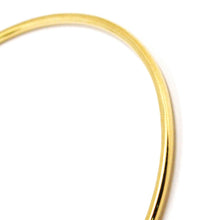 Cargar imagen en el visor de la galería, 18k yellow gold bracelet, rigid, bangle, 2 mm thickness, smooth, made in Italy.