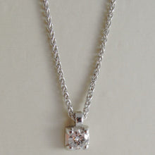 Charger l'image dans la galerie, 18k white gold necklace with diamond 0.12 carats, ear link chain made in Italy.