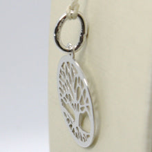 Cargar imagen en el visor de la galería, 18k white gold tree of life round flat pendant charm, 0.85 inches made in Italy.