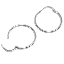 Cargar imagen en el visor de la galería, 18k white gold round circle hoop small earrings diameter 19mm x 1.2mm, Italy.