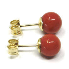 Cargar imagen en el visor de la galería, 18k yellow gold balls spheres red coral button earrings, 7.5 mm, 0.3 inches.