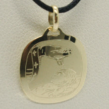 Load image into Gallery viewer, 18K YELLOW GOLD PENDANT SQUARE MEDAL REMEMBRANCE BAPTISM ENGRAVABLE ITALY MADE.