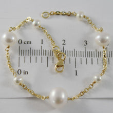 Cargar imagen en el visor de la galería, 18k yellow gold bracelet 7.1 inches squared chain & white pearl made in Italy.