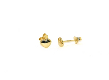 Charger l'image dans la galerie, 18k yellow gold flat small baby girl 5mm heart earrings, butterfly closure.