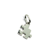 Cargar imagen en el visor de la galería, 18k white gold charm pendant, mini small 8mm puzzle piece, flat, made in Italy.