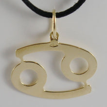 Load image into Gallery viewer, 18k yellow gold zodiac sign pendant, zodiacal flat charm, cancer, made in Italy.