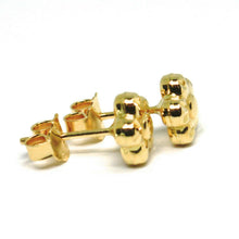 Charger l'image dans la galerie, 18k yellow gold kids earrings, finely hammered mini flower daisy, 0.3 inches.