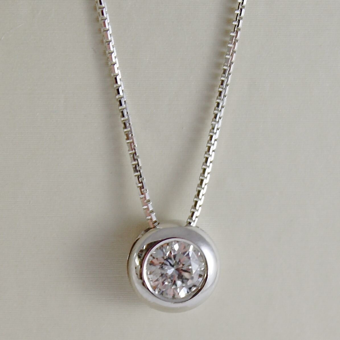 18k white gold necklace with diamond carats, venetian made in Ita