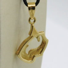 Load image into Gallery viewer, solid 18k yellow gold zodiac sign pendant zodiacal charm pisces made in Italy.