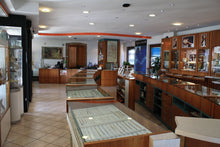 Load image into Gallery viewer, 18K YELLOW GOLD BAND SMOOTH CHEVALIER RING, CENTRAL 10mm HEART, MADE IN ITALY.