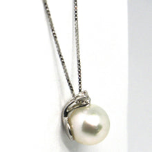 Charger l'image dans la galerie, 18k white gold necklace Akoya pearl 7.5 mm and diamond, pendant & venetian chain.