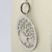 Cargar imagen en el visor de la galería, 18k white gold tree of life round flat pendant charm, 1.0 inches made in Italy.