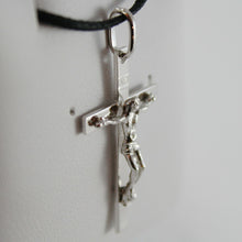 Charger l'image dans la galerie, 18k white gold cross with Jesus, smooth, finely squared engravable made in Italy.