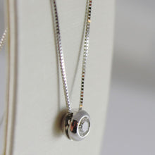 Charger l'image dans la galerie, 18k white gold necklace with diamond 0.12 carats, venetian chain made in Italy.