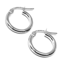 Charger l'image dans la galerie, 18k white gold round mini circle earrings diameter 10 mm, width 2 mm, Italy made.