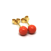 Cargar imagen en el visor de la galería, 18k yellow gold balls spheres red reconstructed coral button earrings 6mm, 0.24".