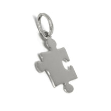 Cargar imagen en el visor de la galería, 18k white gold charm pendant, mini small 14mm puzzle piece, flat, made in Italy.