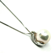 Charger l'image dans la galerie, 18k white gold necklace & pendant, saltwater Akoya pearl 8.5/9 mm, diamond 0.07.