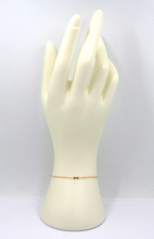 Cargar imagen en el visor de la galería, 18k rose gold rolo thin bracelet with central small 5mm letter initial I.