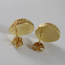 Load image into Gallery viewer, 18K YELLOW GOLD ROUND BUTTON FLOWER EARRINGS FINELY WORKED DOUBLE MADE IN ITALY.
