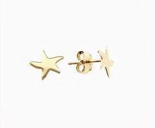 Cargar imagen en el visor de la galería, 18K YELLOW GOLD EARRINGS WITH SHINY STAR STARFISH WORKED MADE IN ITALY 0.28 IN.