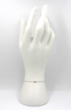 Charger l'image dans la galerie, 18k white gold rolo thin bracelet with central small 5mm letter initial I.